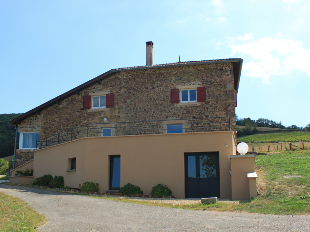 Rénovation Extérieure et Réalisation d’une Terrasse – Emeringes - RECONDU-DUPERRET